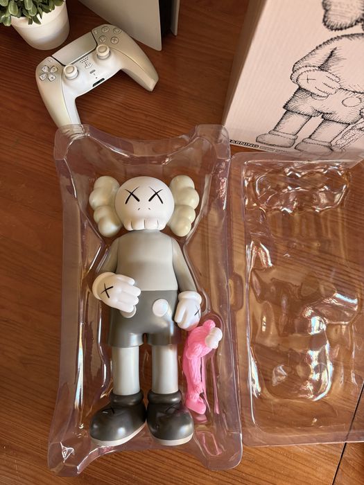 Boneco Kaws Decoração