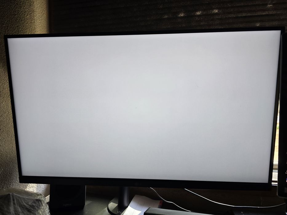 Monitor de jogo Nano IPS 1ms UltraGear de 27" com NVIDIA® compatível com G-SYNC®
