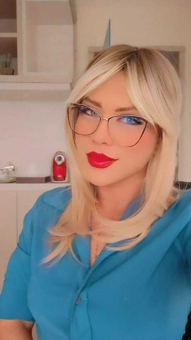 Peruka blond za ramiona odrost stopniowana Włosy jak naturalne
