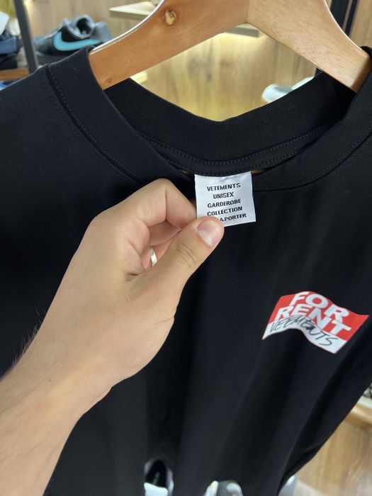 Футболка VETEMENTS “For Rent” Black / Red