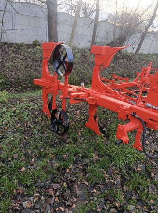 Плуг лемкен 2/35 оборотний