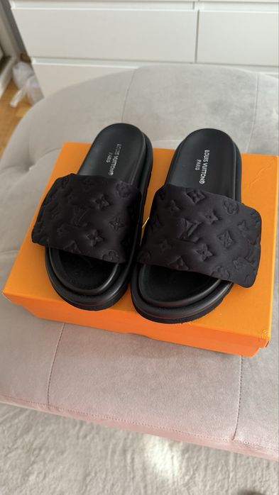 Nowe klapki damskie l36