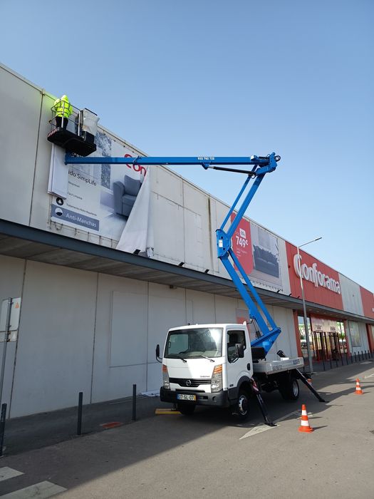 Aluguer de grua com cesto