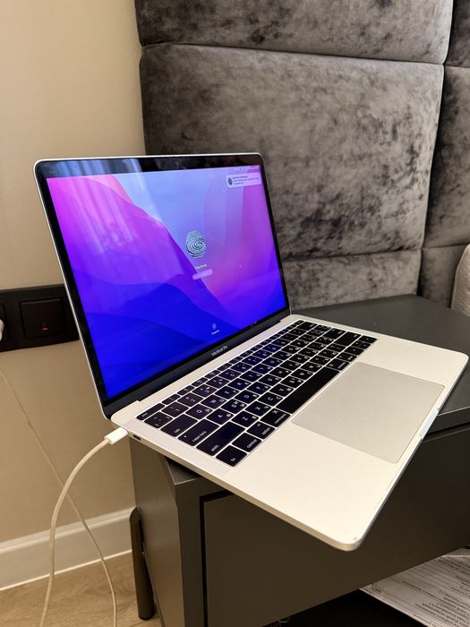 MacBook Pro 13 (2016, 2 Thunderbolt)