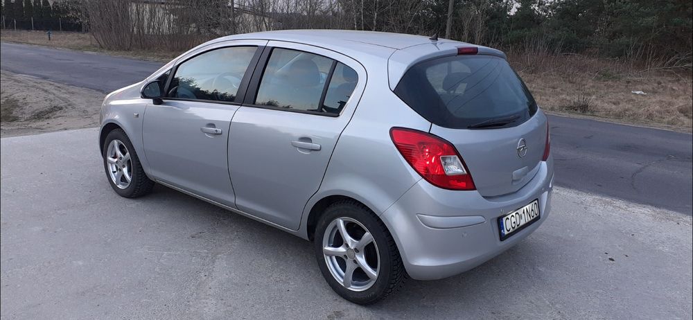 Opel corsa d polift 2012r 1,2 LPG