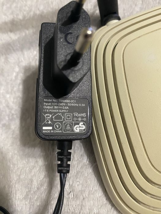 Роутер TP-Link TL-WR740N с блоком питания 9В