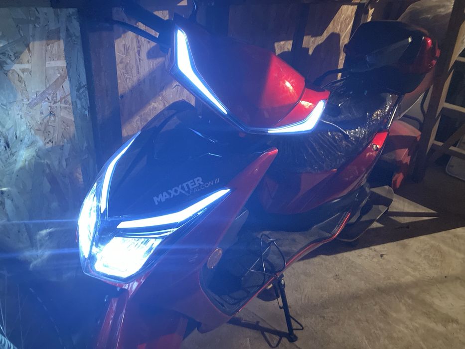 Електро скутер maxxter falcon lll