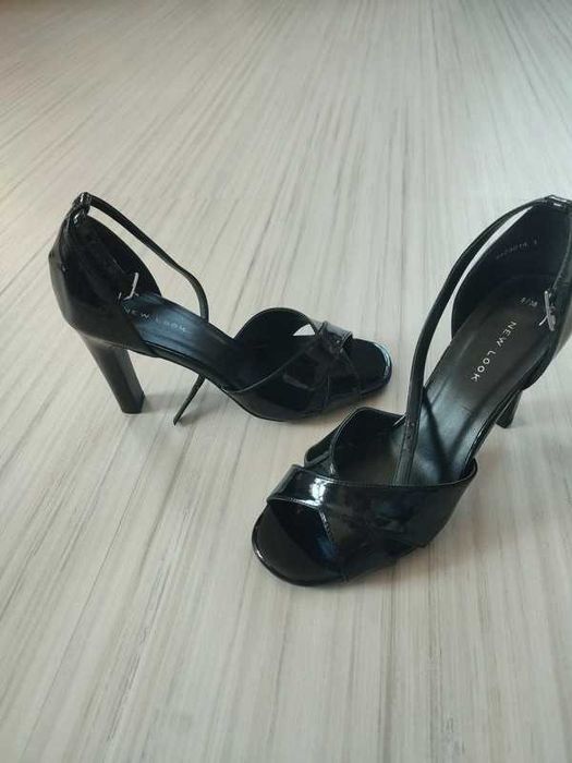 piękne nowe buty rozm. 38 firmy New Look
