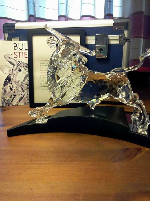 Giant Bull | Swarovski | Limited Edition 04345/10.000