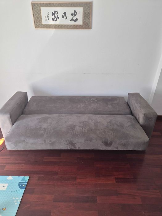 Sofá-cama 3 lugares com baú