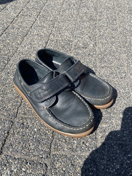 Buty chłopięce eleganckie.
