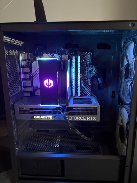 Komputer Gamingowy RTX 4070 / i5-13400F / 32GB / 1TB + 2 Monitory MSI 180Hz