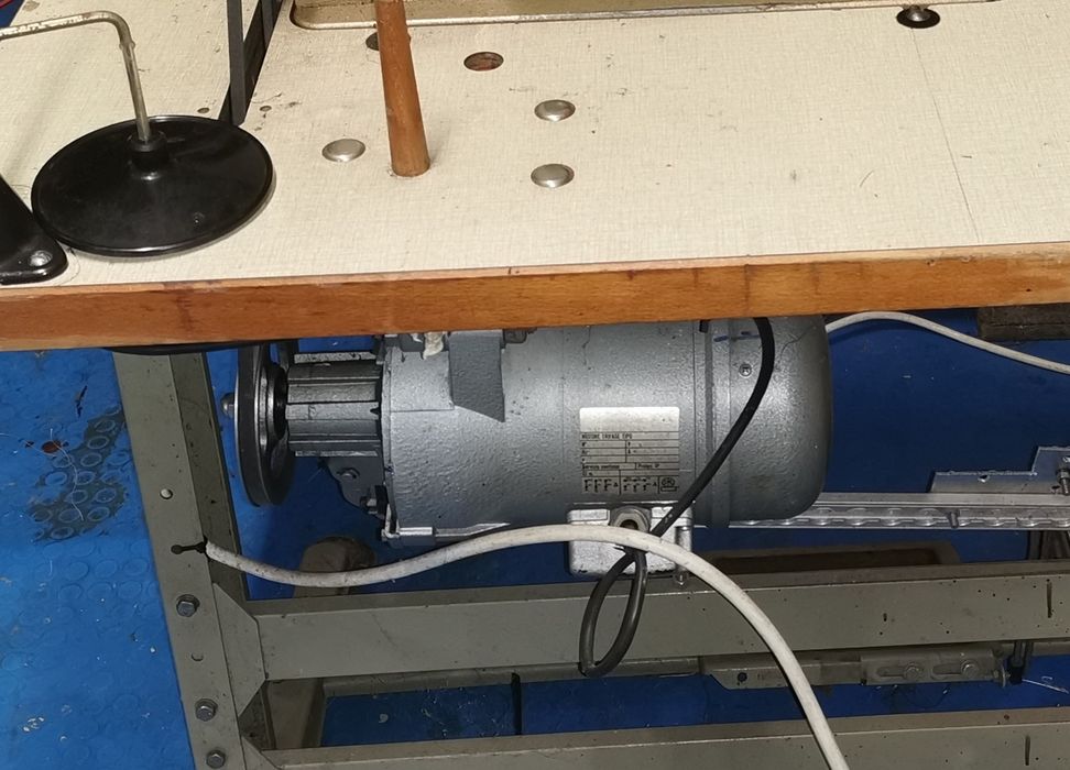 Maszyna do szycia Textima stebnówką