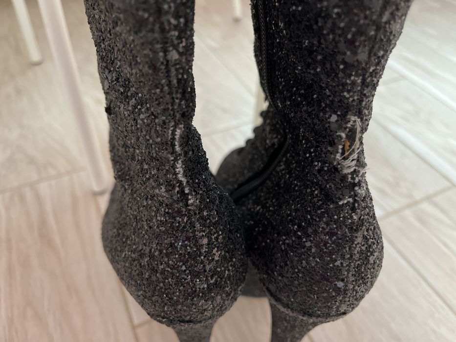 Стріпи (взуття для танців на пілоні)