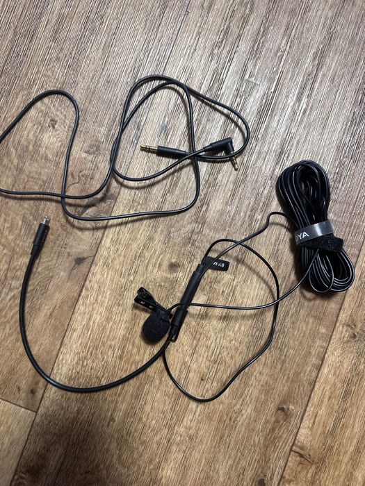 Петличка для айфона проводной