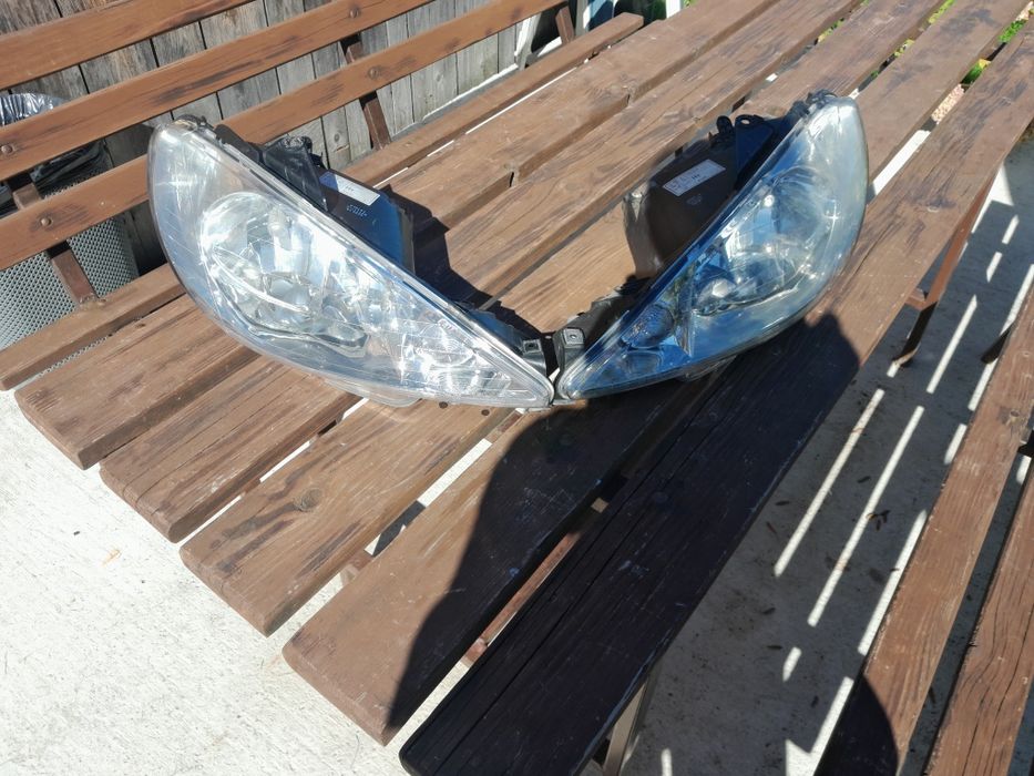 Lampy przednie peugeot 206