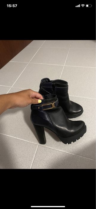 bota pele azul e preto