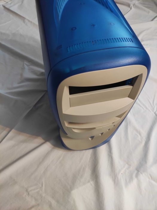 Caixa PC Desktop diferente em azul