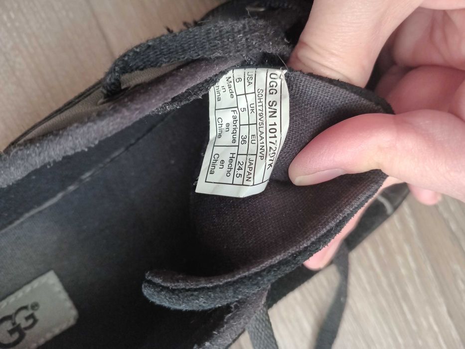 замшевые кеды UGG