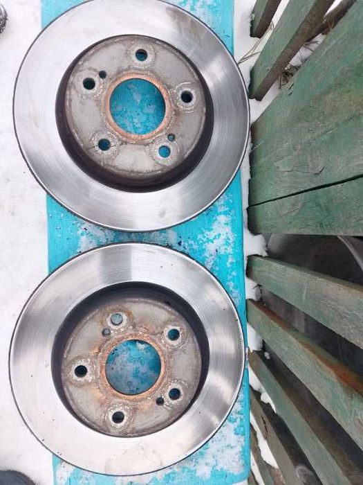 Тормозні диски передні Suzuki SX4