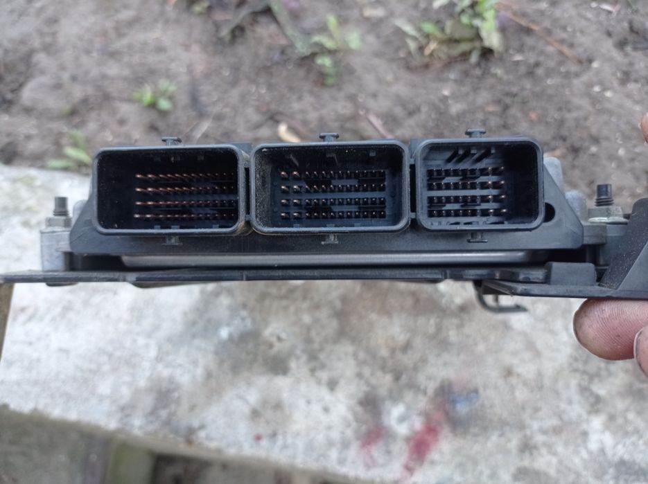 КОМПЬЮТЕР ДВИГАТЕЛЯ 0281011814 8200462452 RENAULT 2.0 dci