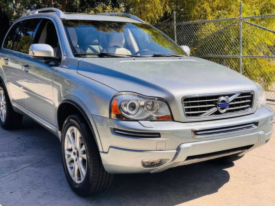 Volvo XC90      2014