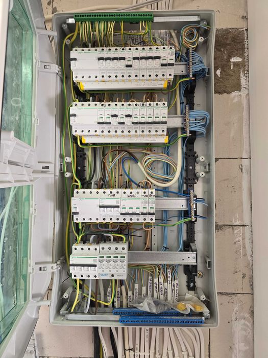 Elektryk – drobne naprawy | gniazdka, lampy | Leszno i okolice