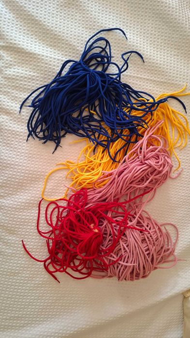 Продам шнурки короткие