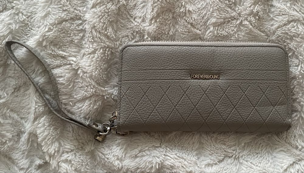 Жіночий гаманець