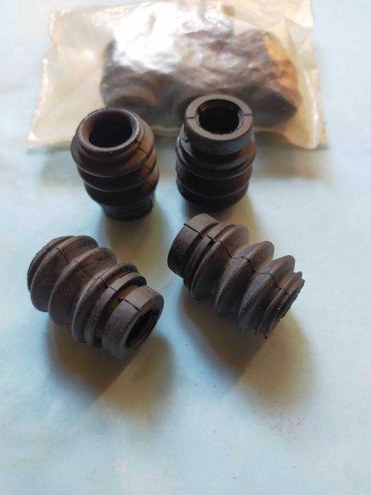 2 Ремкомплекта суппорта lanos пыльники 4 шт