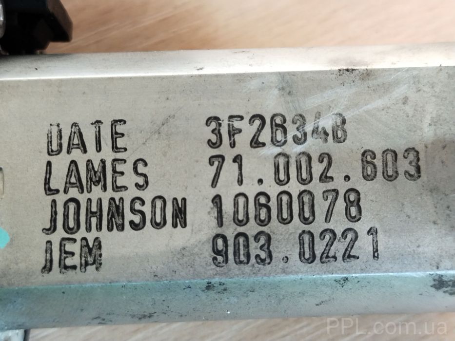 BMW 1 E87 04-11 моторчик стеклоподъемника задний левый 5 pin 71002603