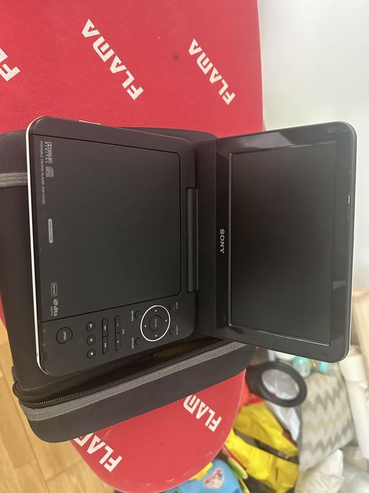 Dvd portatil com carregador de isqueiro