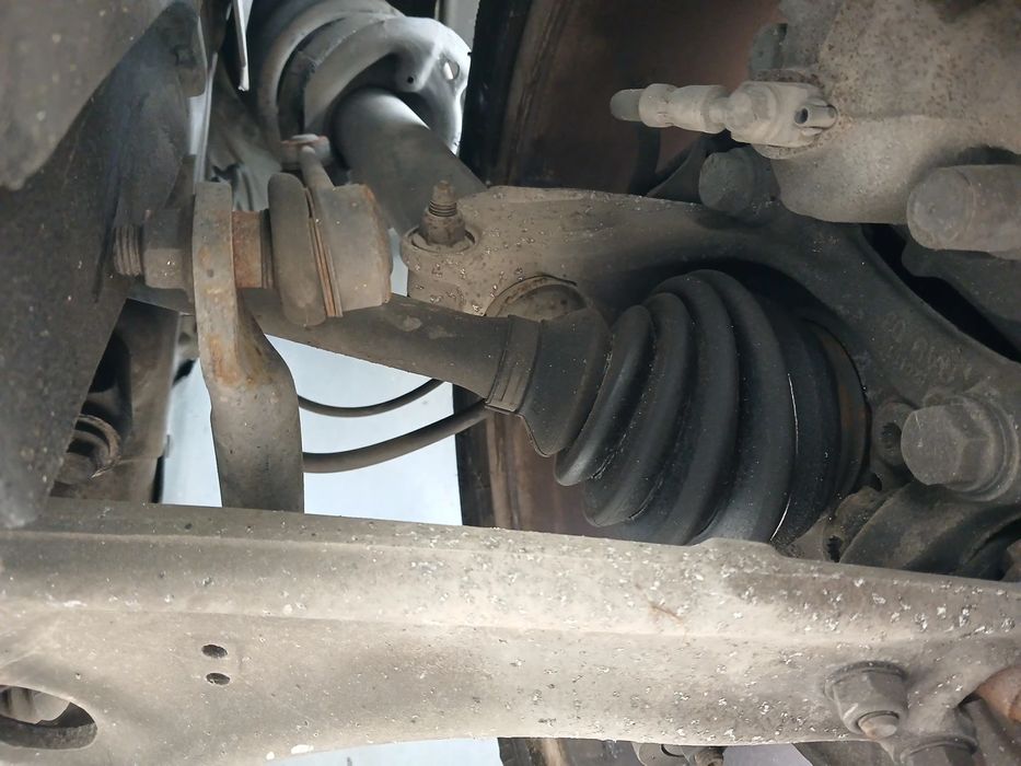 Transmissão frente esquerda VOLKSWAGEN Passat Variant (3C5)