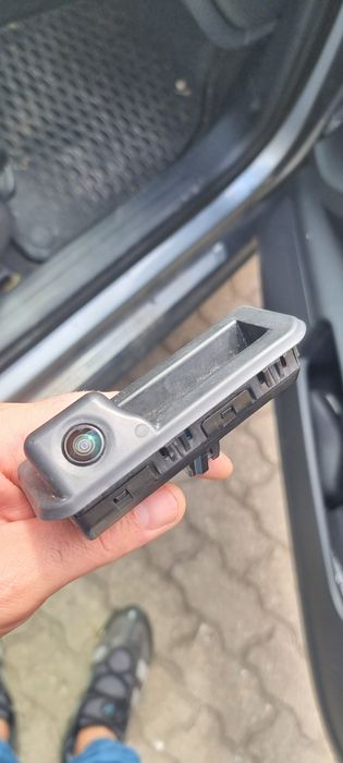 Orginalna kamera cofania z klamką otwierania klapy Audi Q3