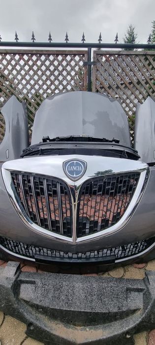 Przód kompletny maska zderzak lampy pas Lancia Delta III Diesel