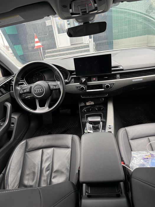 Продам Ауді А4 2020