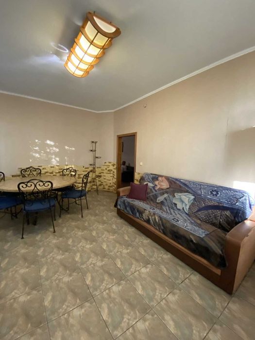 Продаєься 2- поверховий  будинок. Лариса