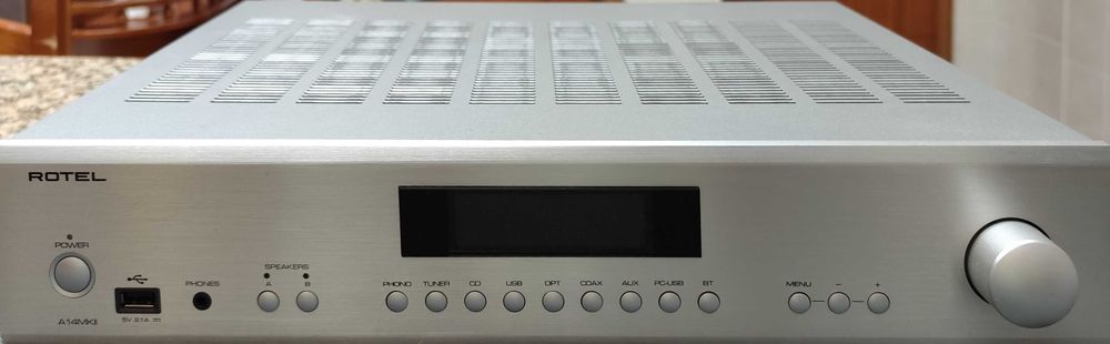 Amplificador Integrado ROTEL A14 MKII - Excelente Estado!