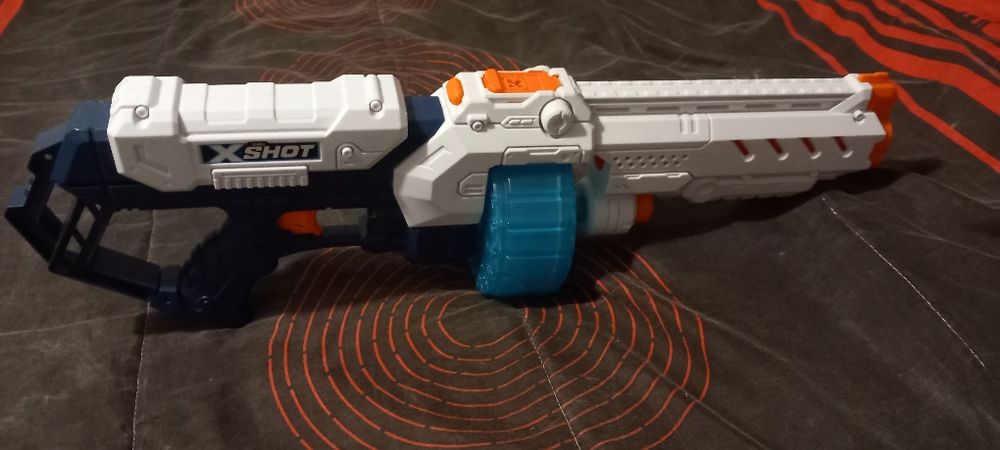 Pistola XSHOT bom