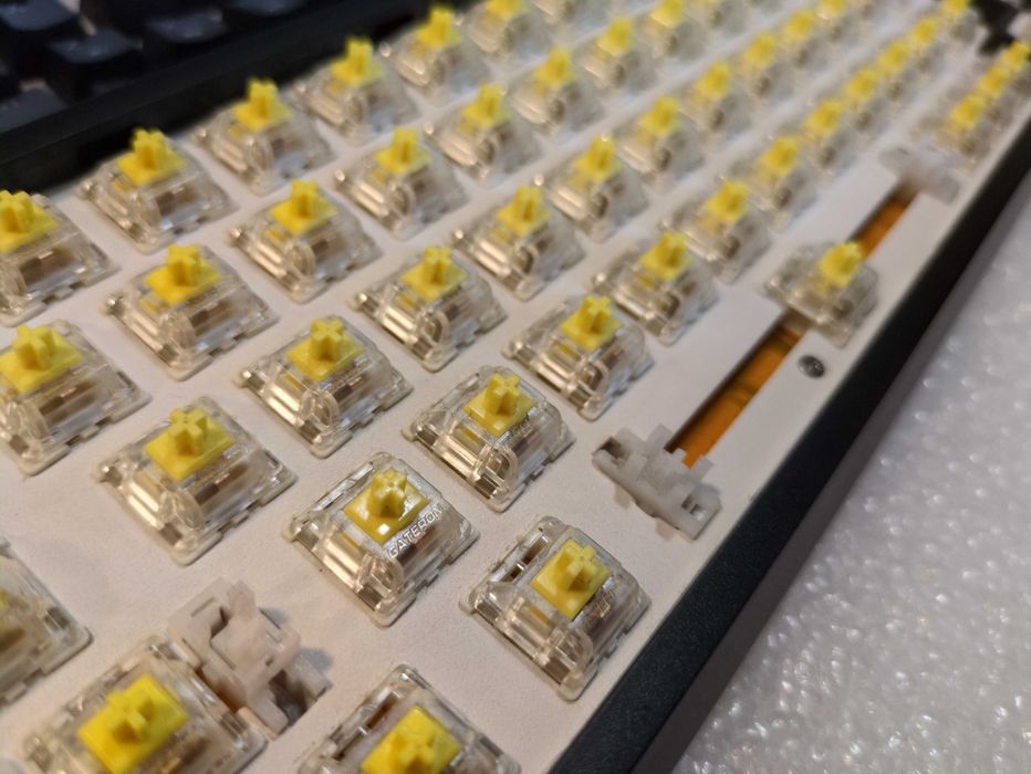 ODNOWIONA Krux Atax 65% Pro RGB Wireless Gateron Yellow+Mysz SpeedLink