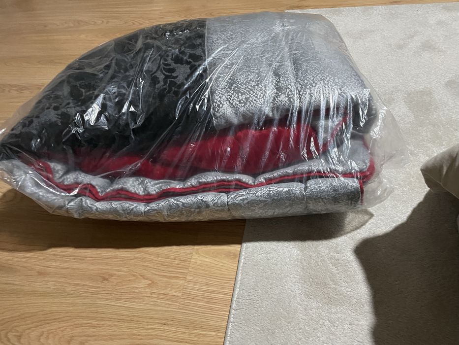 Edredao de inverno preto cinsa e vermelho