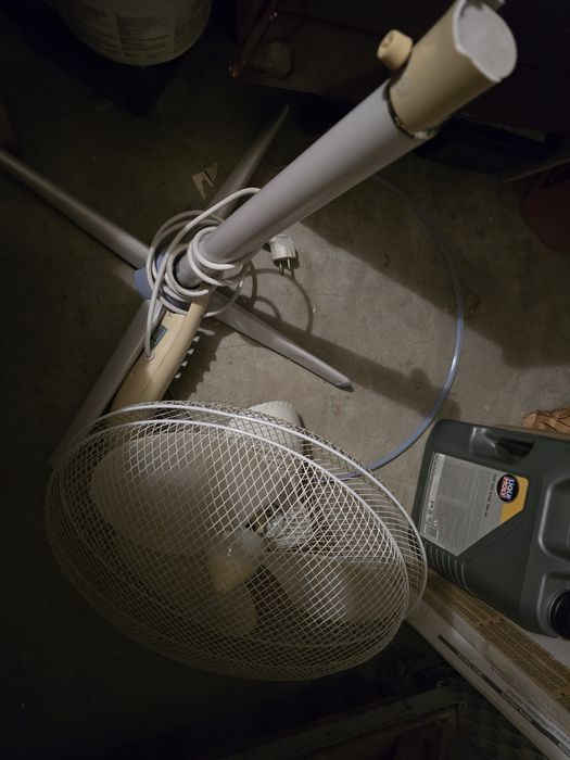 Wentylator stojący, wiatrak  na części - silnik sprawny, kręci - tak j