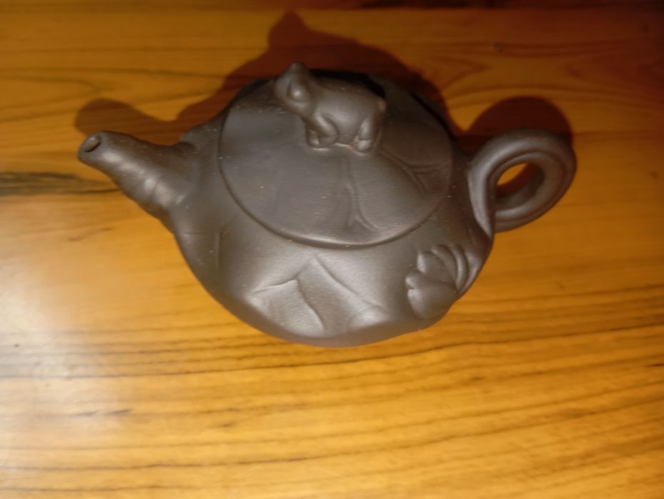 Исинский чайник для заваривания чая