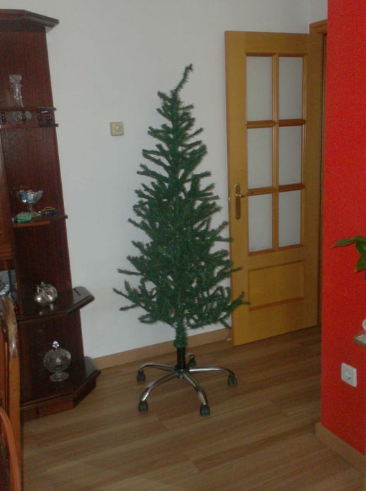 Árvore de Natal artificial com 180 cm de altura