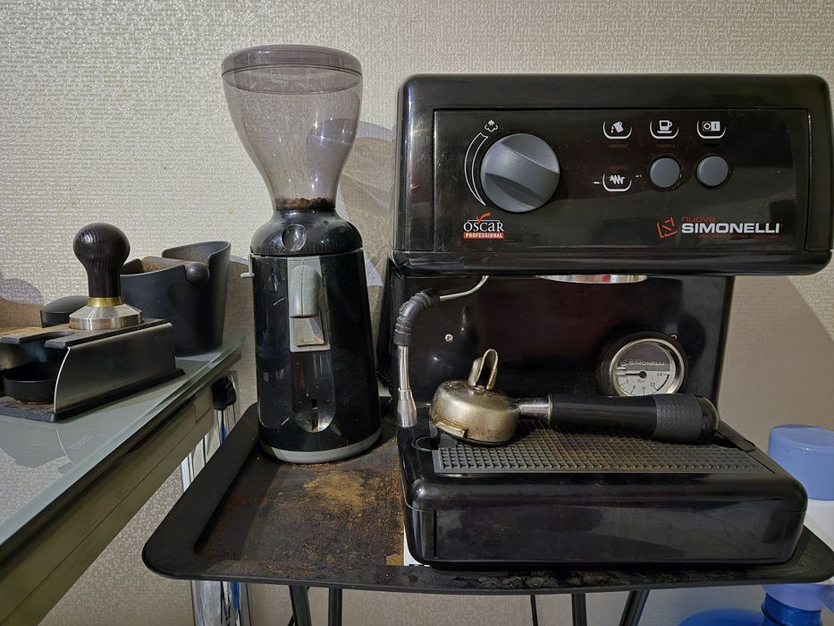 Nuova Simonelli Oscar 1 + Grinta