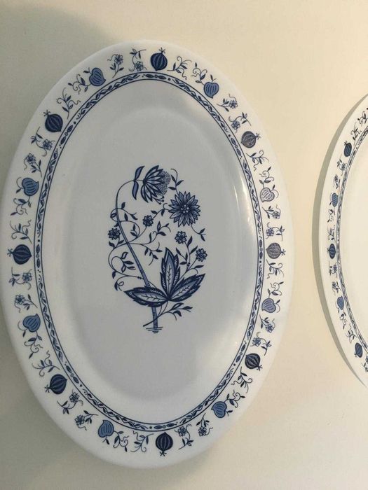 Conjunto de Louça HARMONIA – Feito na Espanha - Estilo Clássico Azul e Branco