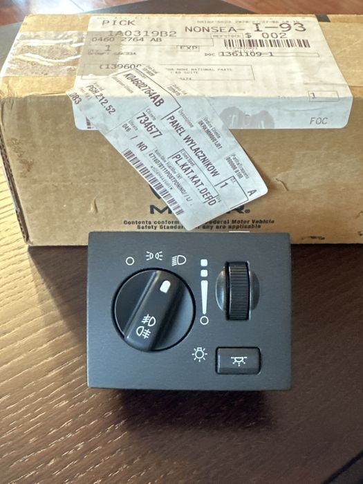 Panel włączników świateł Mopar 04602754AB – nowy, oryginał