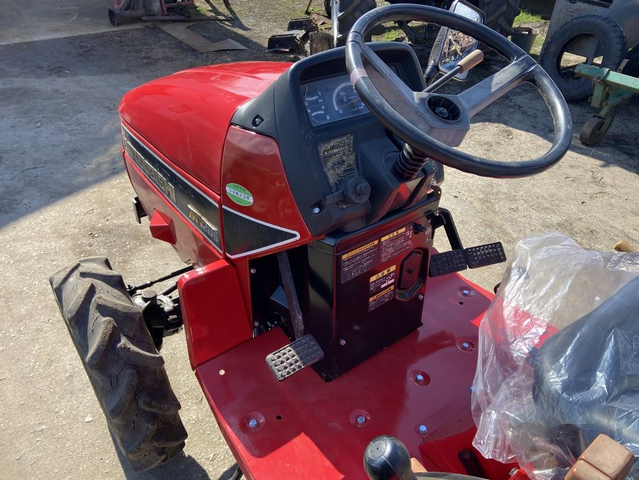 Трактор Японія Mitsubishi MT205