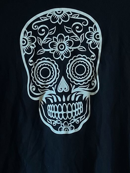 T-shirt czarny z czaszką damski rozmiar S firma TEX