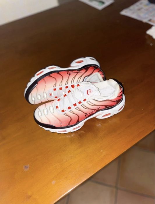 Nike tn vermelhas ou air max plus